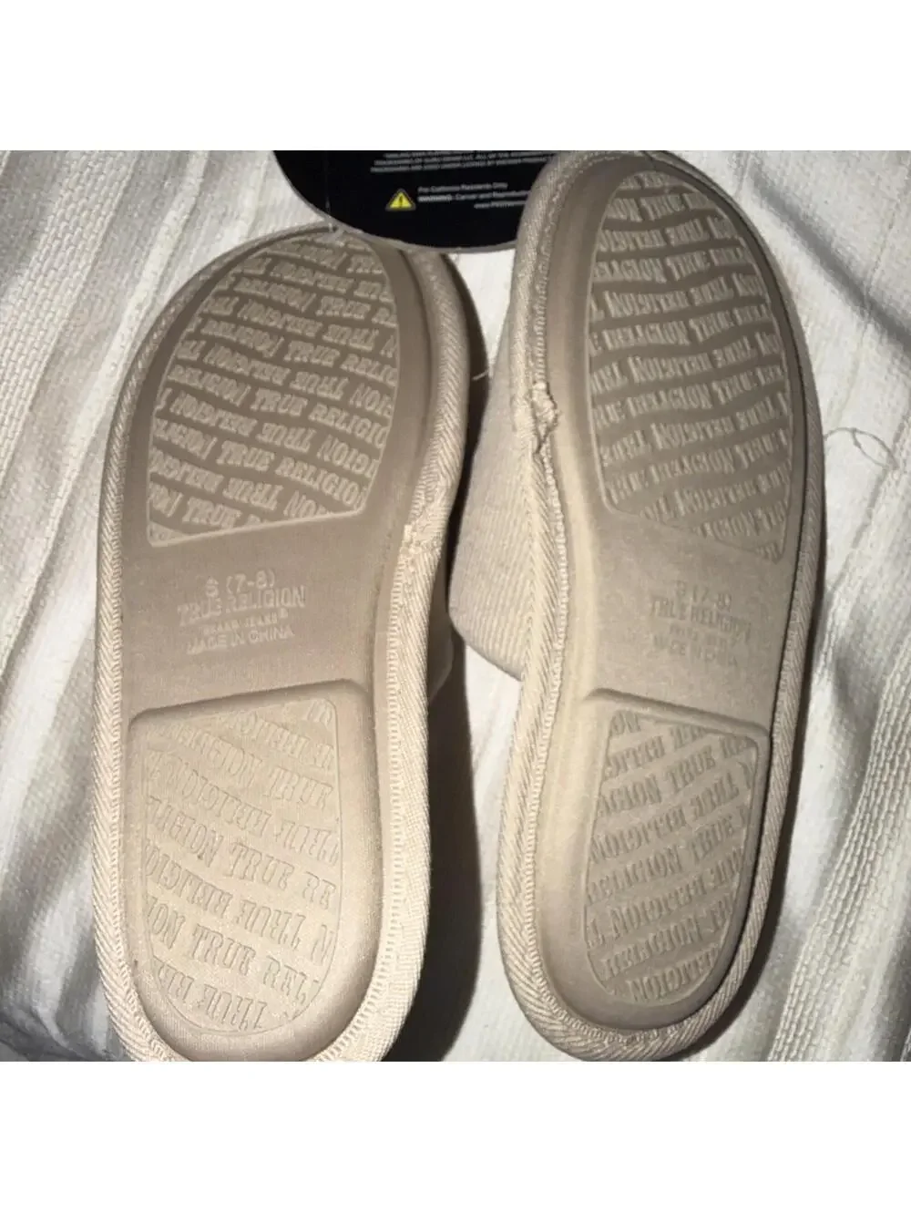 True Religion Horseshoe Logo Slippers Men's Size Large 7-8 beige/brwn NEW!